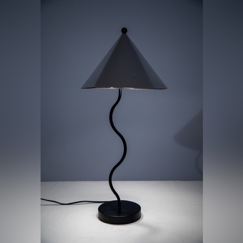 Vintage Wavy Table Lamp